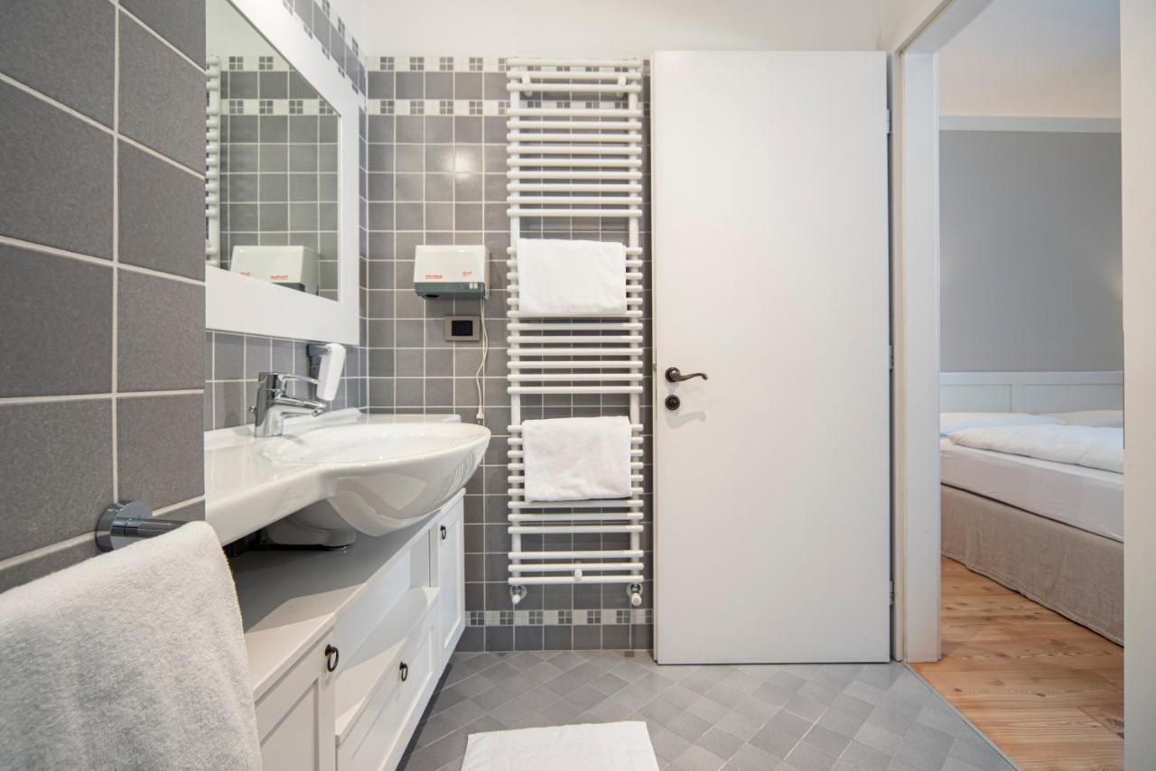 La Canonica Suite Apartments New Location Тренто Екстер'єр фото