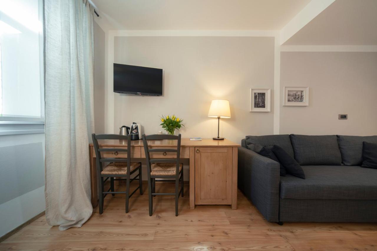La Canonica Suite Apartments New Location Тренто Екстер'єр фото