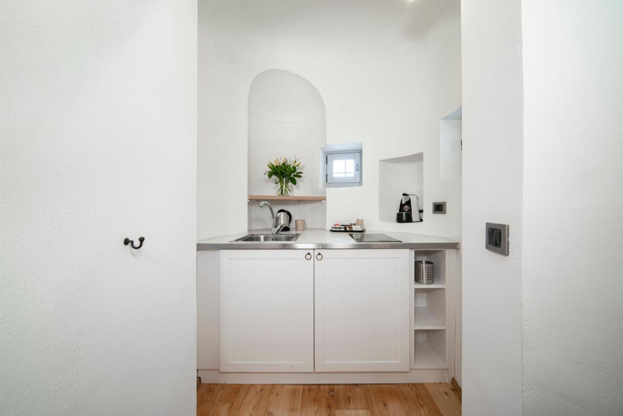 La Canonica Suite Apartments New Location Тренто Екстер'єр фото